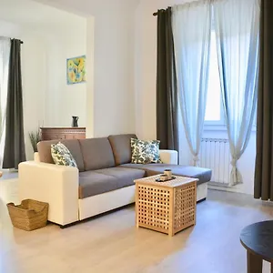 https://vasco-pratolini-apartment.it-tuscanyhotel.com