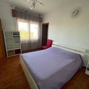 Casa Da Miki E Ico , Zelo Italia